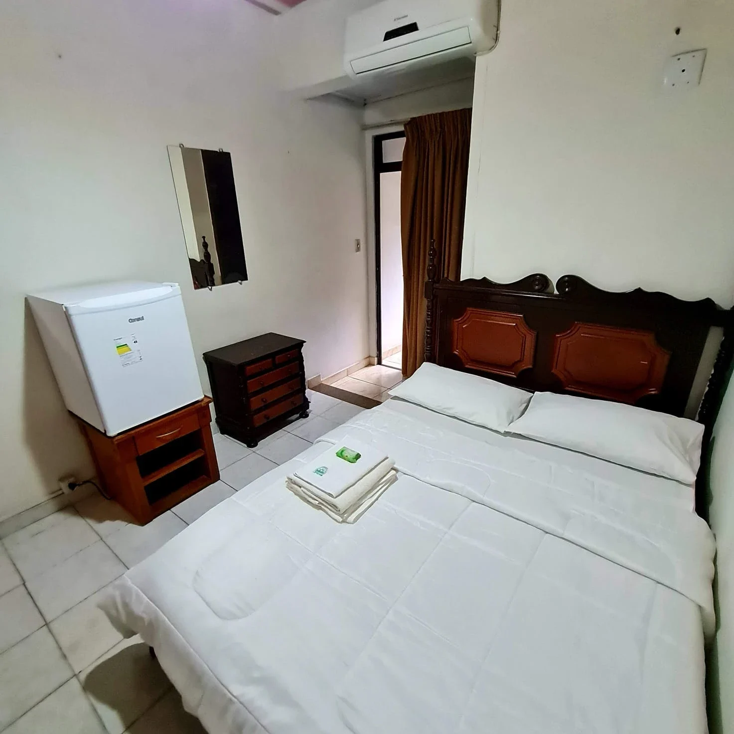 Pousada Cipriani - Juiz de Fora, MG - Quarto 06